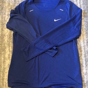 Men’s dry fit longsleeve running shirt medium